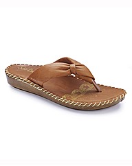 Sole Diva Toe-Post Sandals E