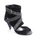 Viva La Diva Cuff Sandals EEE Fit