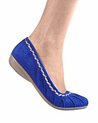 Sole Diva Stitched Ballerina Pumps E Fit