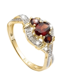 9 Carat Gold Garnet & Diamond Ring