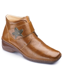 Cushion Walk Touch and Close Boot E Fit