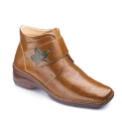 Cushion Walk Touch and Close Boot EEE