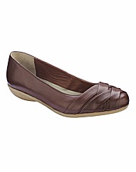 Sole Diva Cross Over Ballerina Pumps E