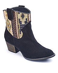 Woven Aztec boot E Fit