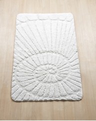 Sculptured Shell Bath Runner