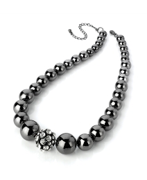 Petal Dolls Pearl Necklace