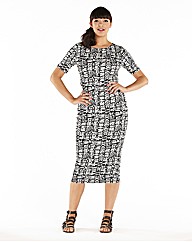Short Sleeve Aztec Printed Midi Dress
