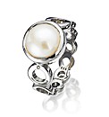 Hot Diamonds Pearl Circle Ring