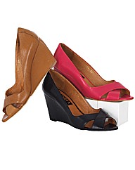 Marta Jonsson Crossover Peep Toe Wedges