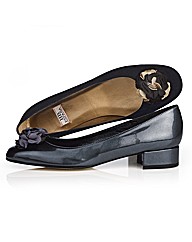 HB Shoes Flower Trim Pump