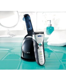 Braun Clean and Renew Foil Shaver