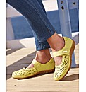Lifestyle by Cushion Walk Bar Shoes E
