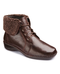 Cushion Walk Lace Boot EEE Fit