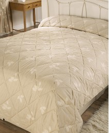 Albany Standard Quilted Throwover