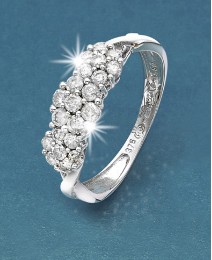 9 Carat Gold 1/2ct Diamond Cluster Ring