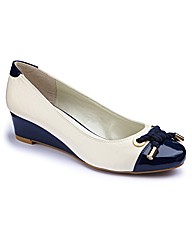 Lotus Shoes E Fit