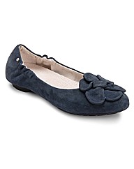 Rockport Etty Flower Scrunch