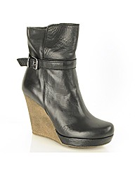 Daniel Encourage Boot
