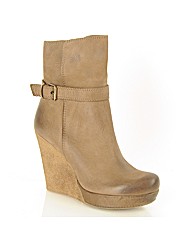 Daniel Encourage Boot