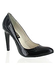 Marta Jonsson black patent court