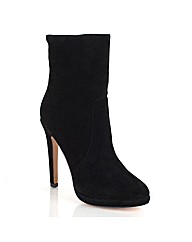 Daniel Attract Boot