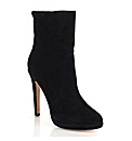 Daniel Attract Boot