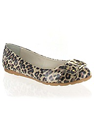 Marta Jonsson leopard patent pump