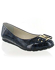 Marta Jonsson blue patent pump
