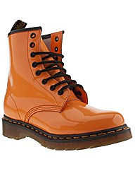 Dr Martens 8 Tie Boot Patent