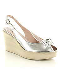 Daniel Libby Bow Wedge