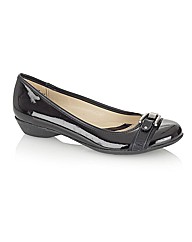 Naturalize Hoshi Casual Shoes