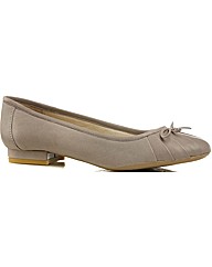 Van Dal Ampthill Womens Pump Court Shoe