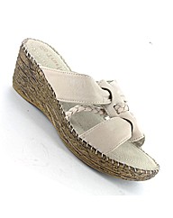 Trueform Truffle Sandal