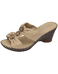 Manfield 3 Button Wedge