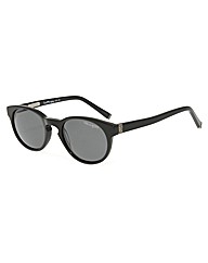 Ernest Hemingway round style