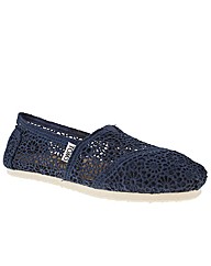 Toms Classic Crochet