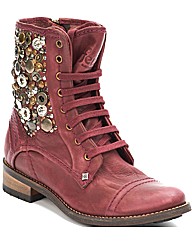 Feud Collage  Boot