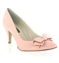 Marta Jonsson leather court