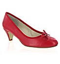 Marta Jonsson leather court