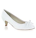 Marta Jonsson leather court