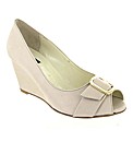 Marta Jonsson leather court