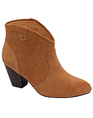Ravel Lucian  suede ankle boot