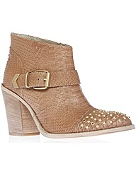 Carvela Kurt Geiger Skittle Boots