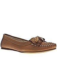 Schuh Kansas Woven Fringe Mocc