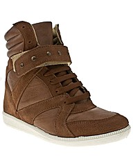 schuh Claude Studded Wedge Sneaker