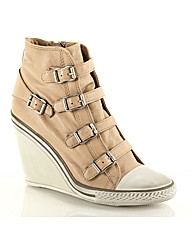 Ash Astern Boot