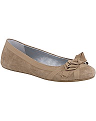 Hush Puppies VIGINIA Shoe