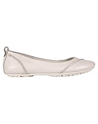 Hush Puppies JANESSA Shoe