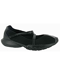 Black fitness shoes