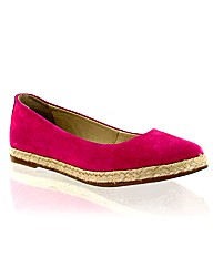 Marta Jonsson pink suede pump